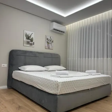 Cozy 2 Bedroom Getaway Apartman *