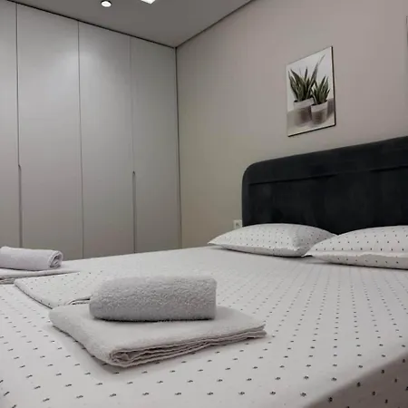 Cozy 2 Bedroom Getaway Appartement