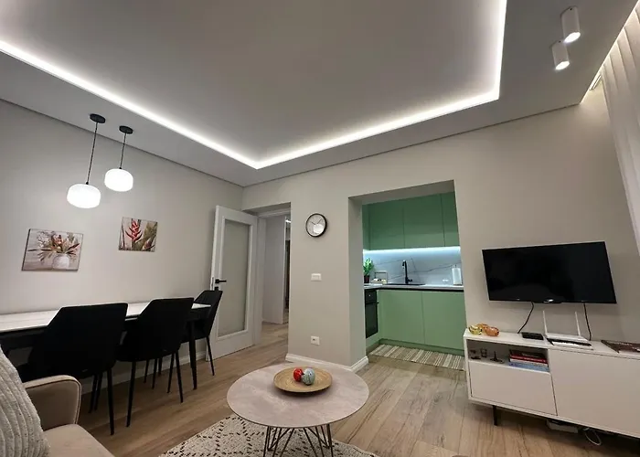 Cozy 2 Bedroom Getaway * Tirana