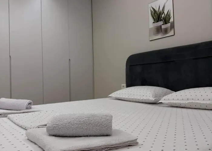 Cozy 2 Bedroom Getaway Appartamento